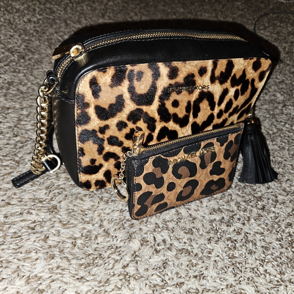 Michael Kors Animal Print Cross Body And Coin Purse - Picture 3 of 7